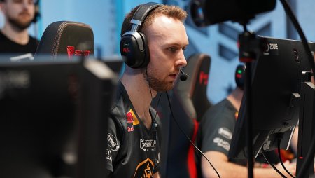 GLA1VE JOGARÁ NA CORRIDA PRINCIPAL, NÃO NO ASTRALIS, PELA PRIMEIRA VEZ DESDE 2016 - PERDEU DOIS CAMPEONATOS MUNDIAIS SEGUIDOS.