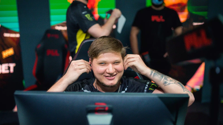 S1MPLE DIZ QUANTO TEMPO FICARÁ COM OS HAWKS